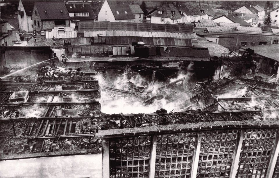 25.01.1985 Blechpackungswerk brennt