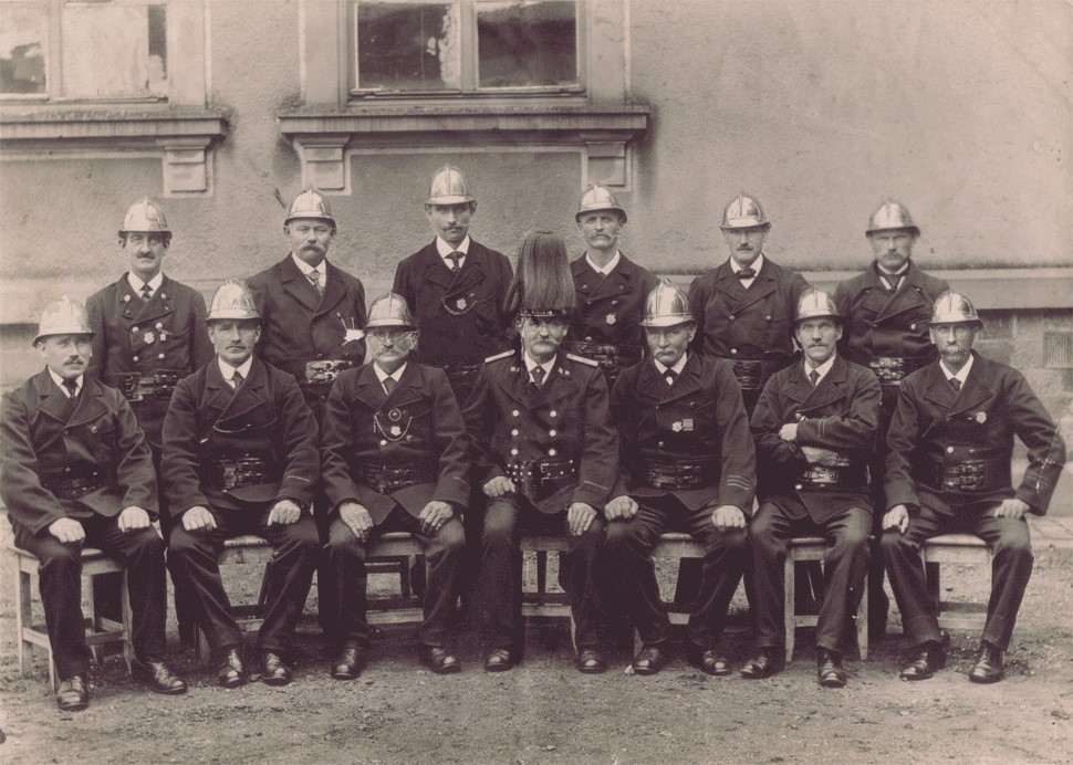 1921